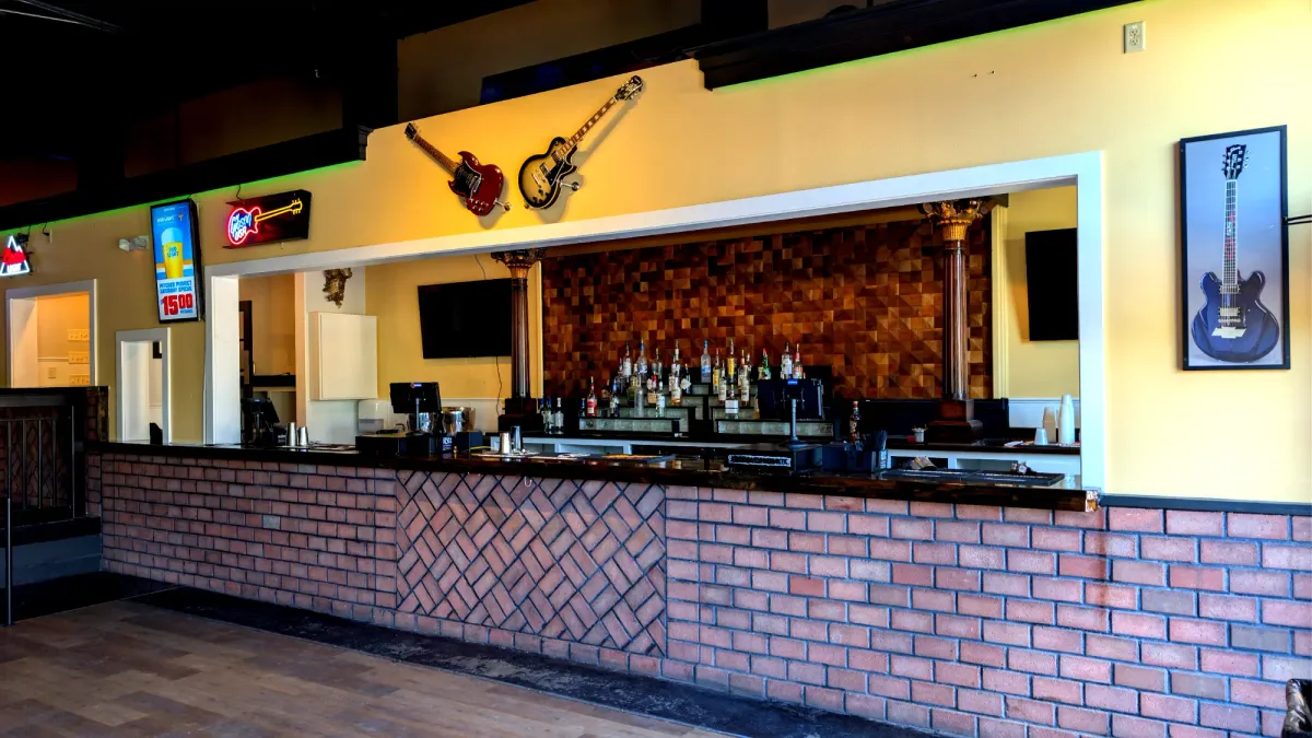 Bar photo 2